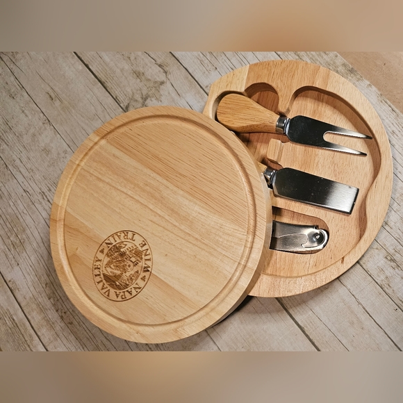 Napa Valley Other - 🎉Host Pick🎉 NWOT Napa Valley Wine Train -  Cheese Board & tool kit